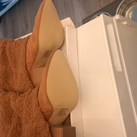 MATA FAUX FUR SHERLING BOOTS - Picture 5 of 5